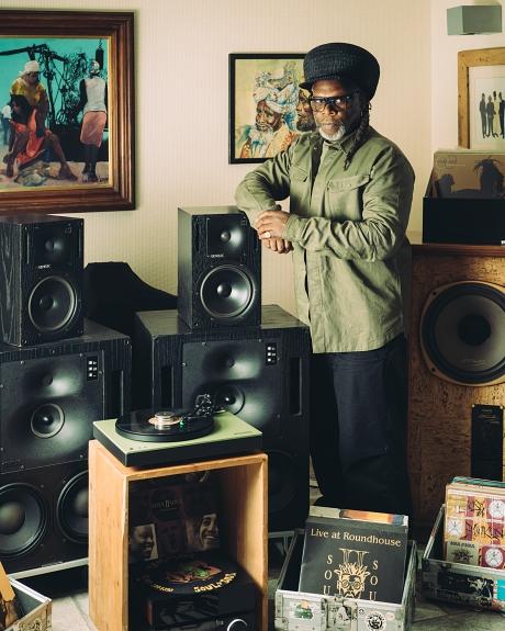 英國音響工程 x 潮流軍事美學  Cambridge Audio × Maharishi 聯名系列登場