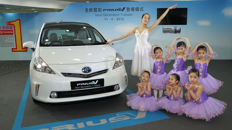 全新豐田 Prius V 七座位 MPV