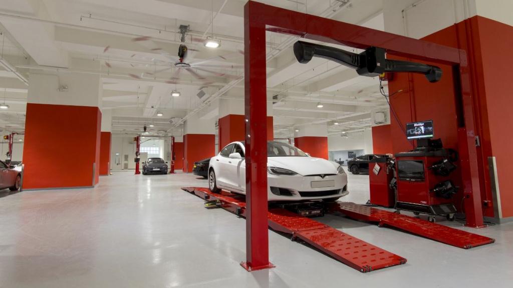 Tesla 在香港開設全球最大服務中心 Tesla 在香港開設全球最大服務中心