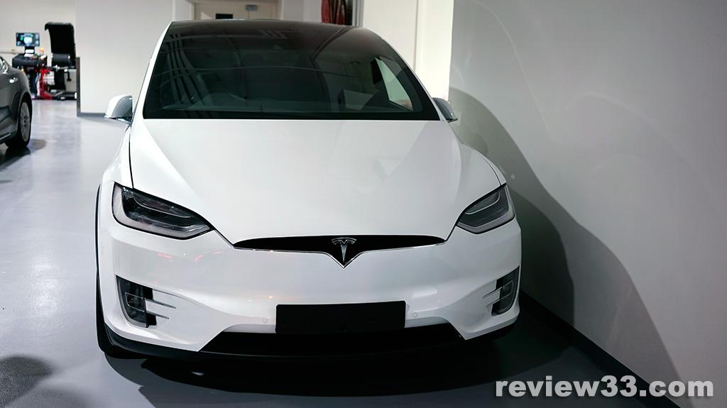 Tesla 香港全新服務中心