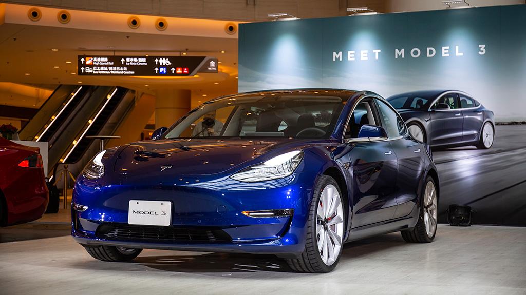 Model 3 抵港首次展出