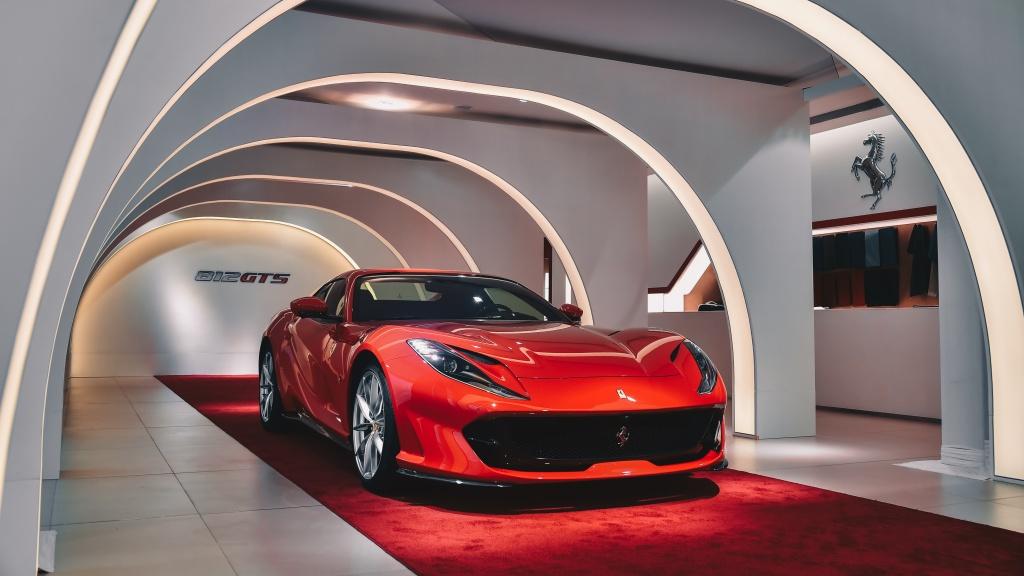 法拉利 812 GTS 開篷跑車 經典佈局 50 年後的今天重現車壇 法拉利 812 GTS 開篷跑車 經典佈局 50 年後的今天重現車壇