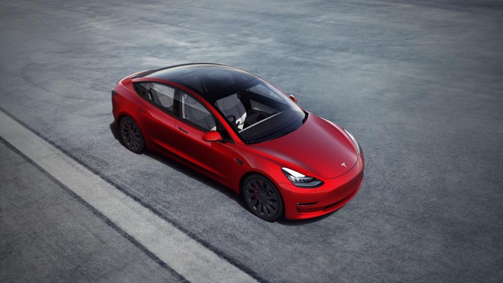 Model 3 全新版本正式推出 更新面貌 加速速度更快 續航距離更長 功能更多