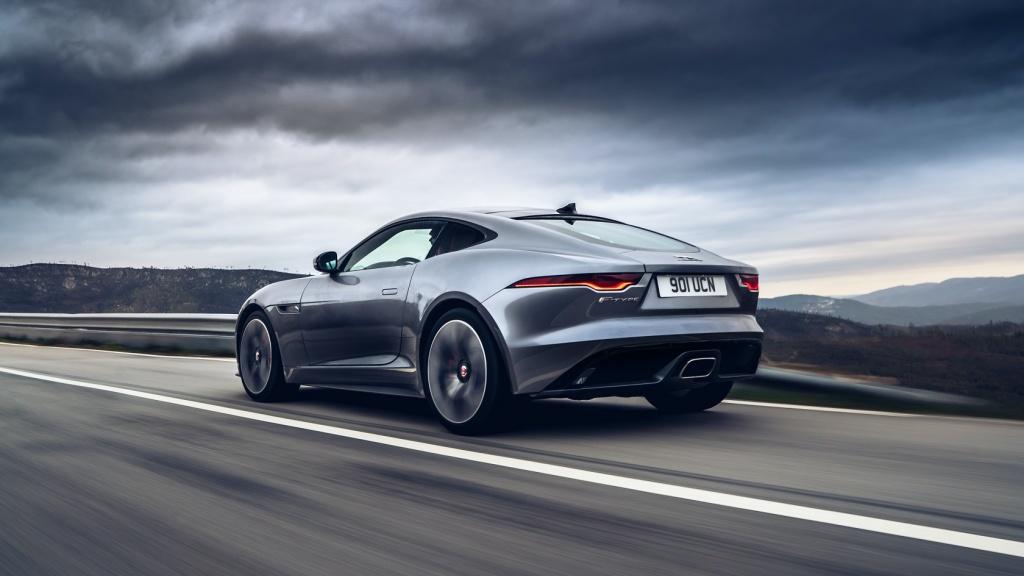 全新 Jaguar F-TYPE 凌厲登場 感受最純粹駕馭樂趣