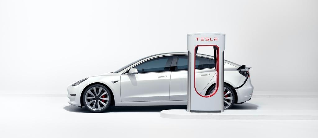 Tesla 全新 V3 Supercharging  超級充電站正式在領展長發廣場投入服務 