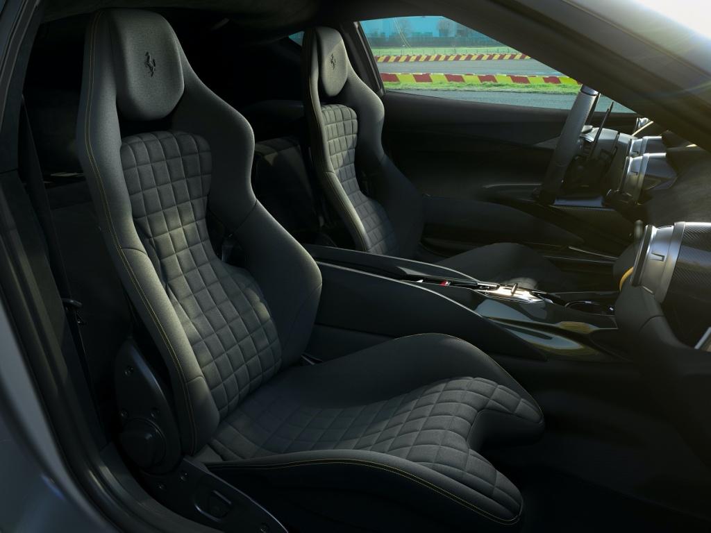 全新法拉利 V12 限量版車型蓄勢待發 全新法拉利 V12 限量版車型蓄勢待發
