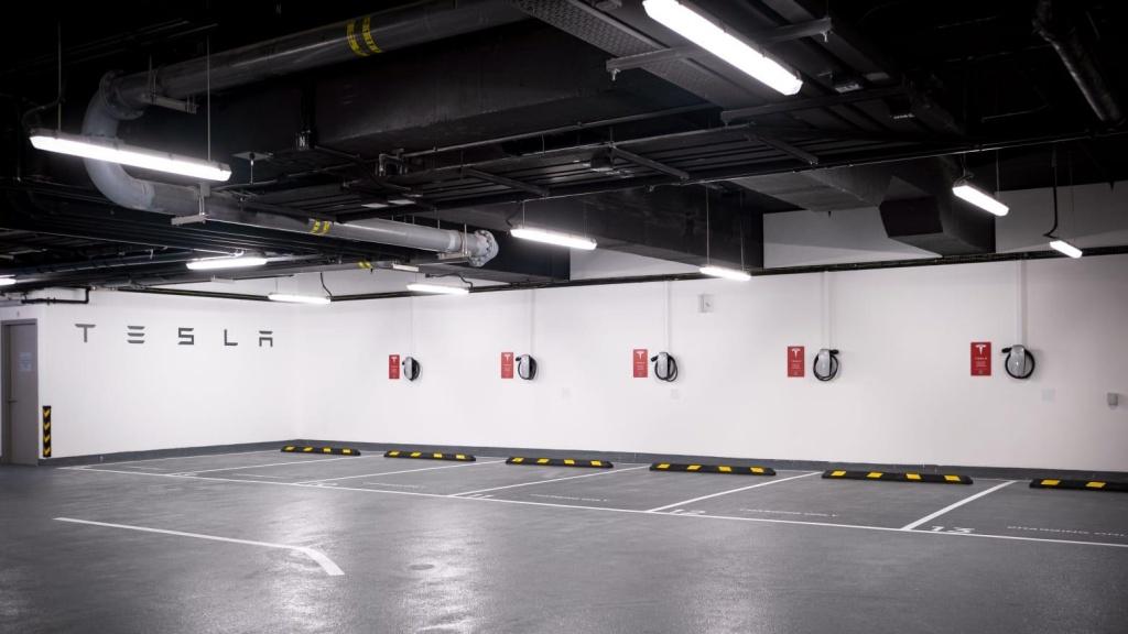 Tesla 超級充電站正式於長沙灣投入服務 繼續擴展專用充電網絡 Tesla 超級充電站正式於長沙灣投入服務 繼續擴展專用充電網絡