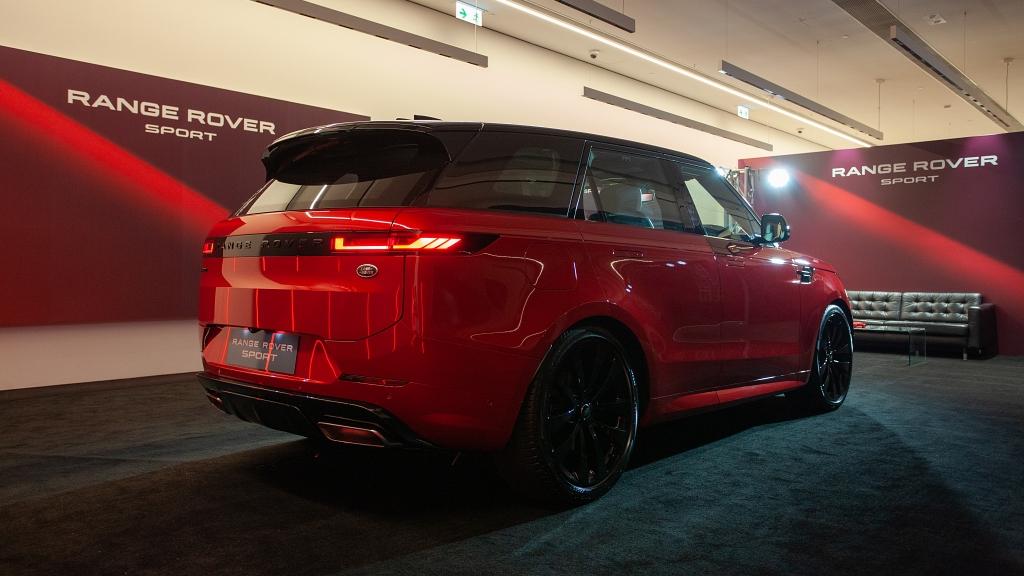 全新 RANGE ROVER SPORT 完美結合現代奢華與運動性能 全新 RANGE ROVER SPORT 完美結合現代奢華與運動性能