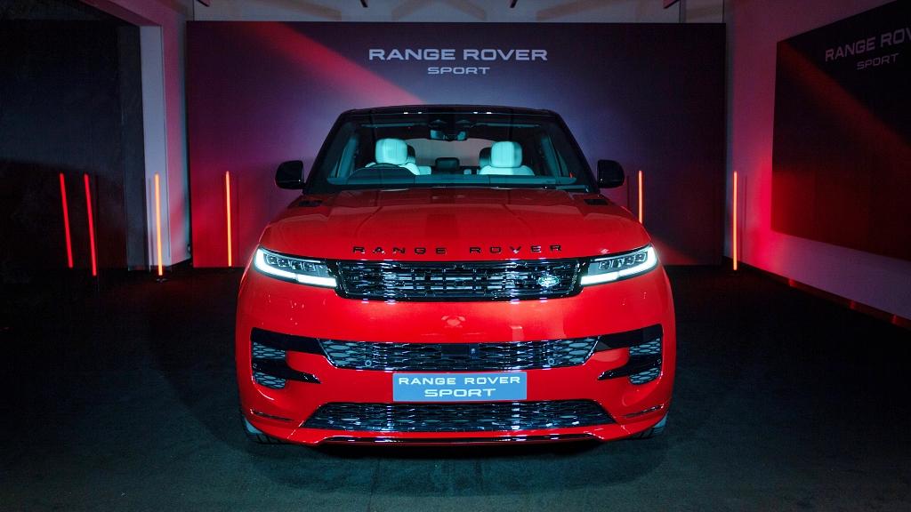 全新 RANGE ROVER SPORT 完美結合現代奢華與運動性能 全新 RANGE ROVER SPORT 完美結合現代奢華與運動性能
