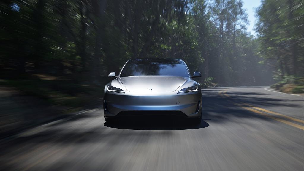 Tesla 香港推出 Model 3 全新「閃電銀」車身顏色及低息購車優惠 Tesla 香港推出 Model 3 全新「閃電銀」車身顏色及低息購車優惠
