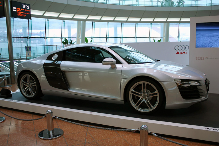 Audi R8 at Haneda Airport