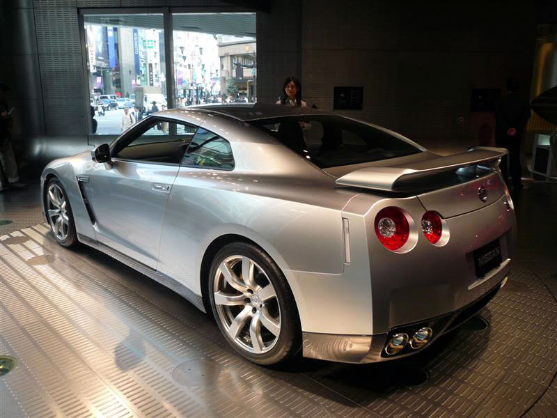 Launch of Nissan GTR in Tokyo Nissan showroom (2007 Nov)