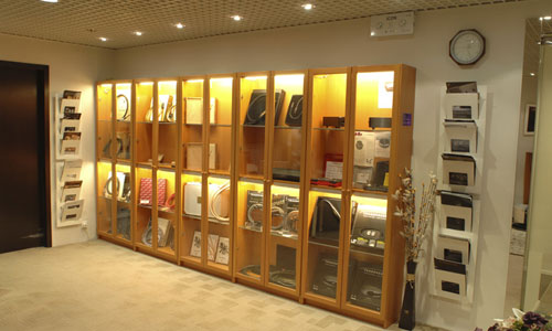Jadis Electronics Limited - 極品音響器材有限公司