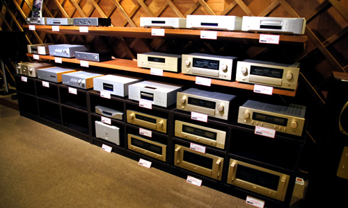 DCH AV Tsuen Wan Showroom - 大昌影音荃灣陳列室
