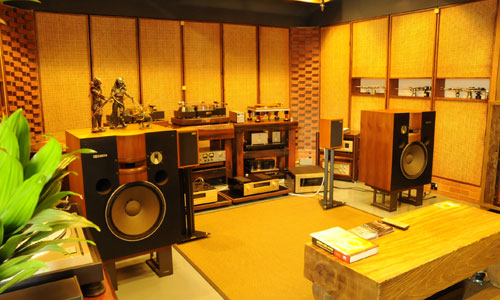 HK-68 AUDIO - 